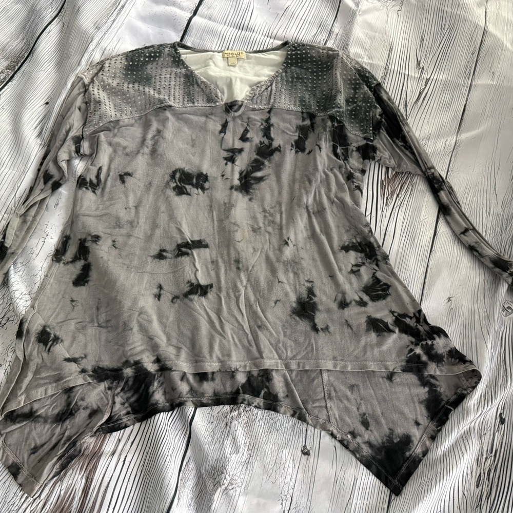 ONE WORLD Tie-Dye Gray and Black Tunic